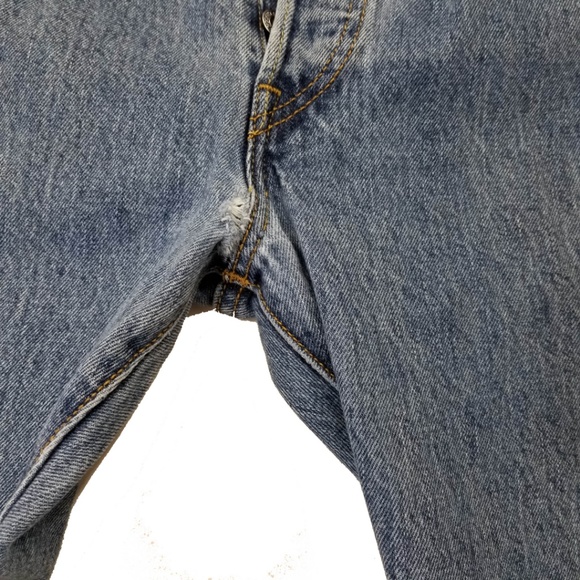 Levis 501 Button Fly Classic Jeans  Size 32 x 30 - Picture 6 of 8
